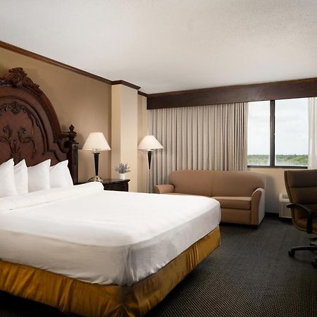 Mcm Elegante Hotel & Conference Center Beaumont Exterior photo