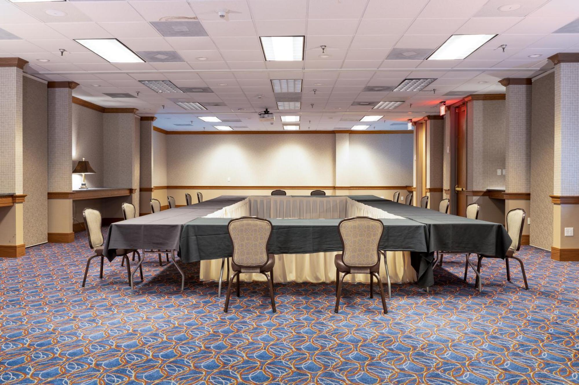 Mcm Elegante Hotel & Conference Center Beaumont Exterior photo