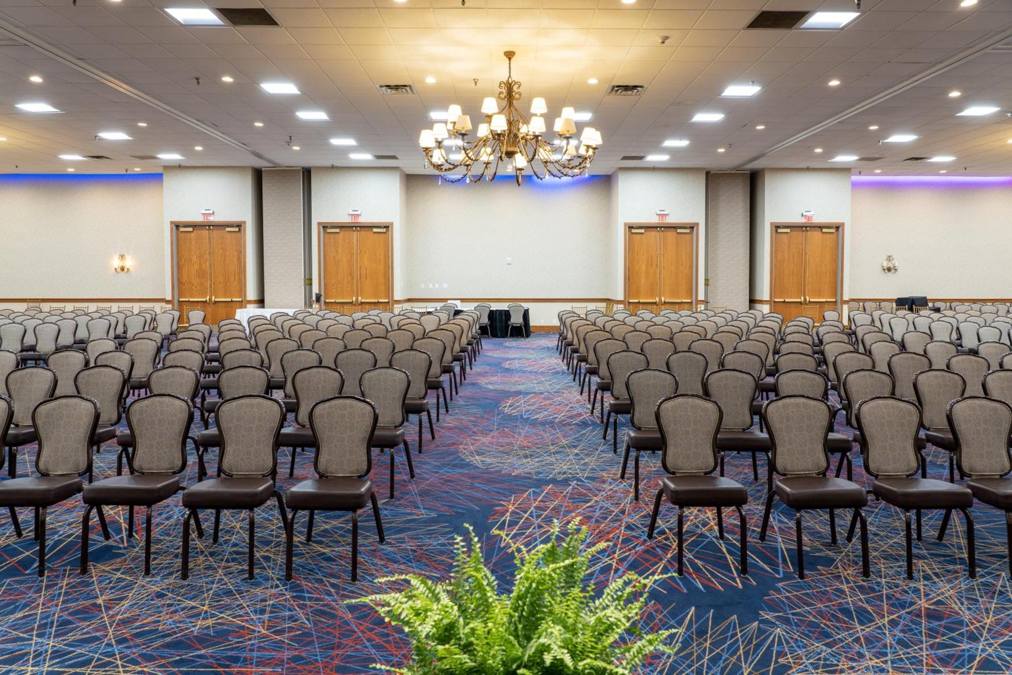 Mcm Elegante Hotel & Conference Center Beaumont Exterior photo