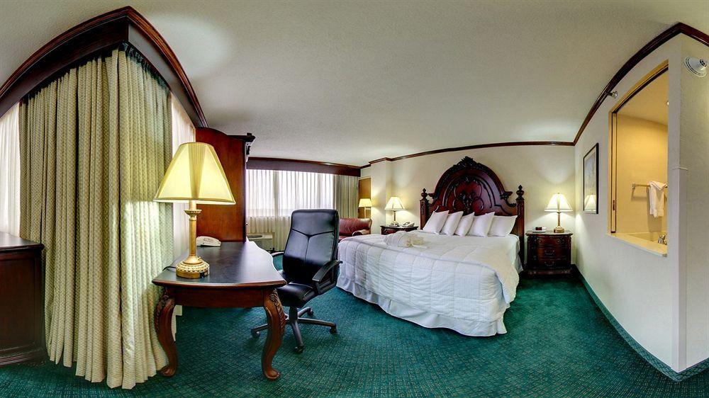 Mcm Elegante Hotel & Conference Center Beaumont Exterior photo