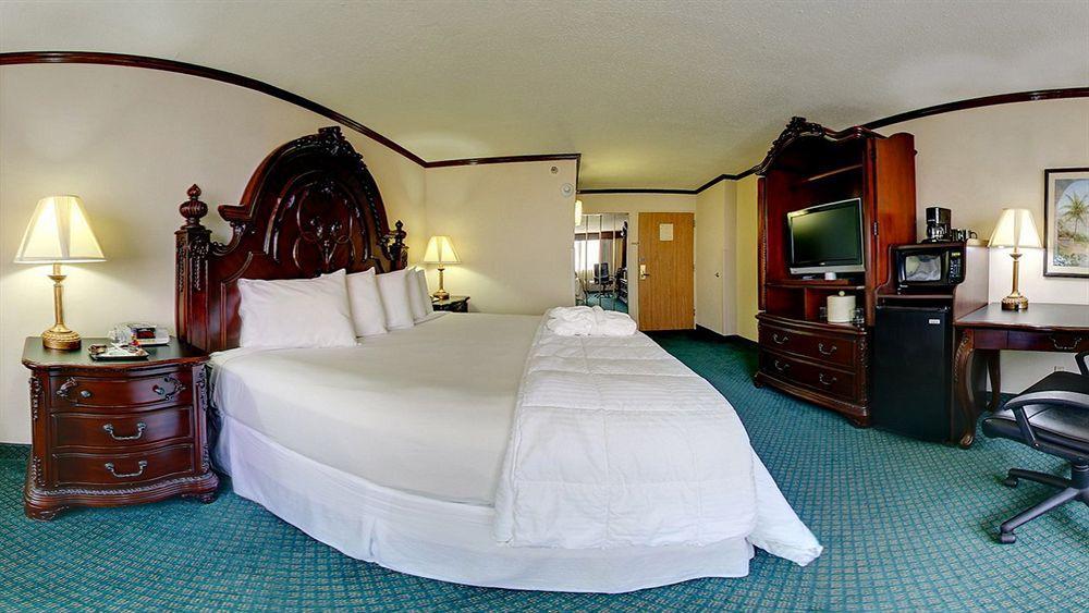 Mcm Elegante Hotel & Conference Center Beaumont Exterior photo